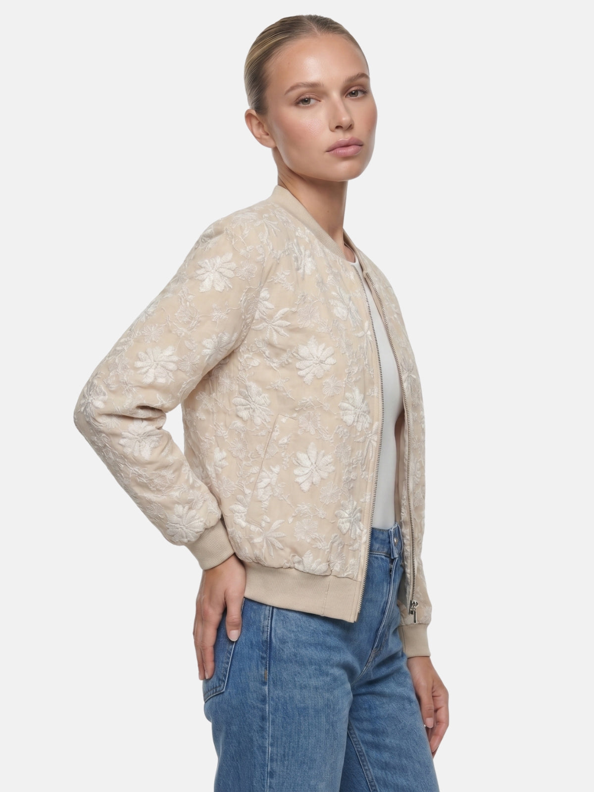 #color_beige